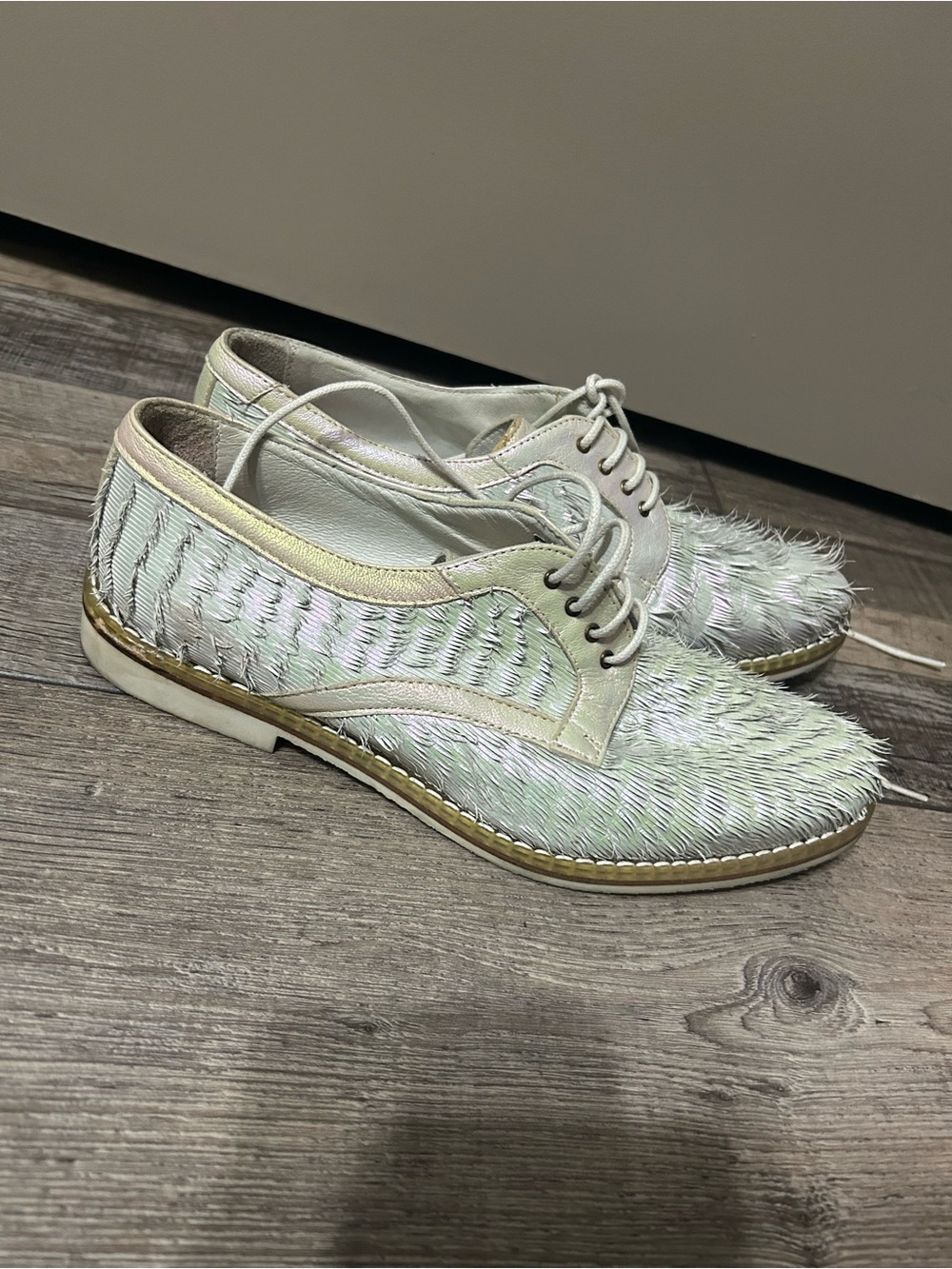 Miista London Cream/white Pearlescent Lace-Up Feathered Leather Flats Oxford